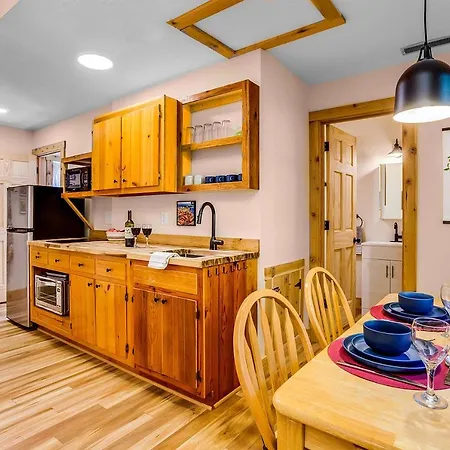 Love Ridge Mountain Lodging Lyndhurst Extérieur photo