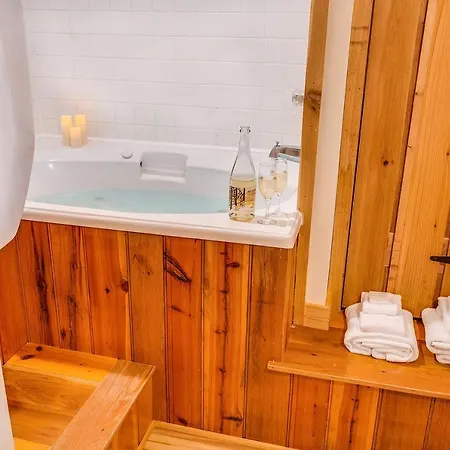 Love Ridge Mountain Lodging Lyndhurst Extérieur photo